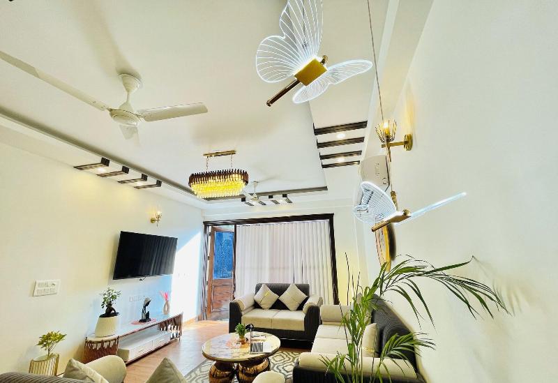 Bedchambers Serviced Apartments South image