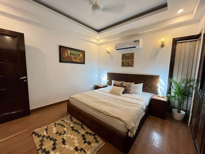 Bedchambers Serviced Apartments South image