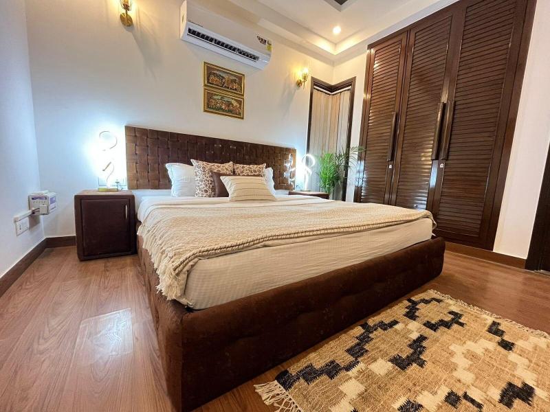 Bedchambers Serviced Apartments South image