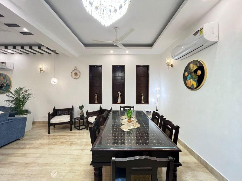Bedchambers Serviced Apartments South image
