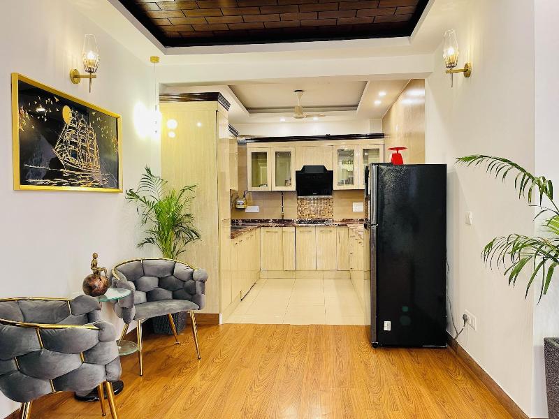 Bedchambers Serviced Apartments South image