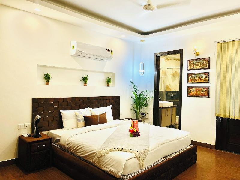 Bedchambers Serviced Apartments South image