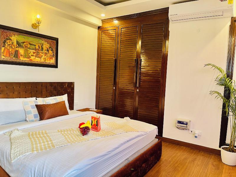 Bedchambers Serviced Apartments South image