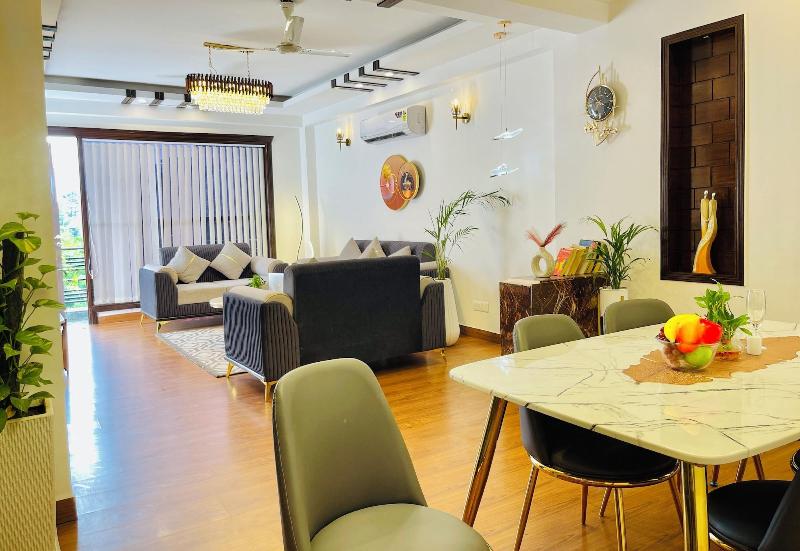 Bedchambers Serviced Apartments South image