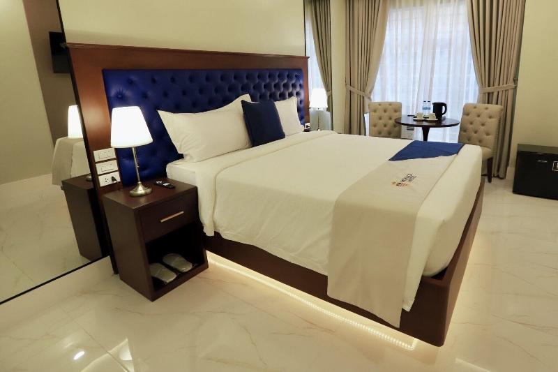 Monaco Hotel image