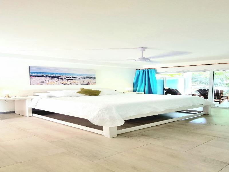 Blue Mango Hotel image
