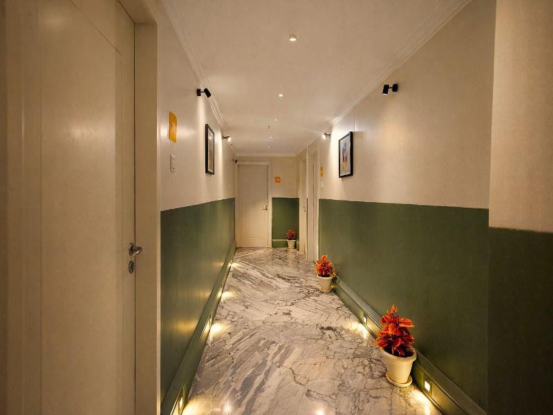 Phoenix Unmatched Comfort image