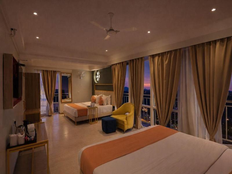 Phoenix Unmatched Comfort image