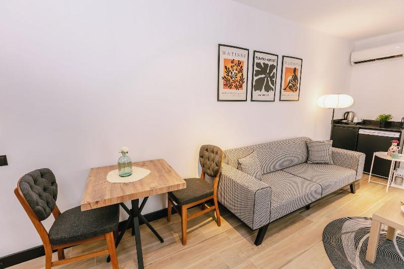 Ella Suites Hotel image