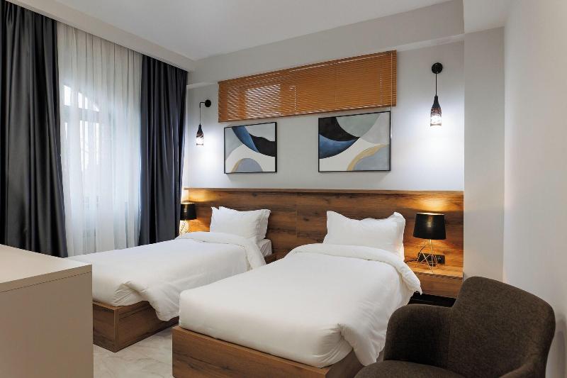 Hotel 28 image