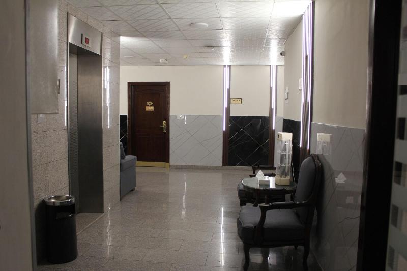 Al Ahfad Hotel Apartments image