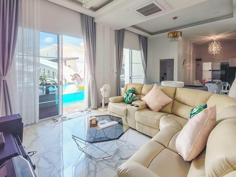 189premier Villa Lamphun image