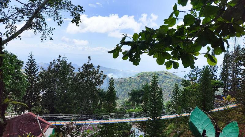 Jvr Island In The Sky Resort