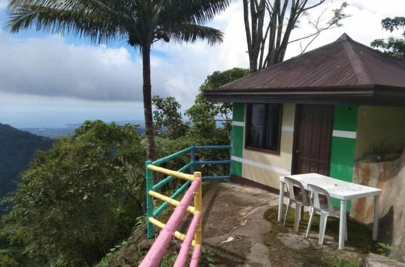 Jvr Island In The Sky Resort