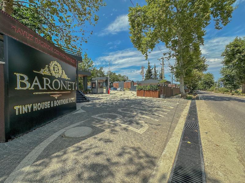 Baronet Tiny House Boutique Hotel image