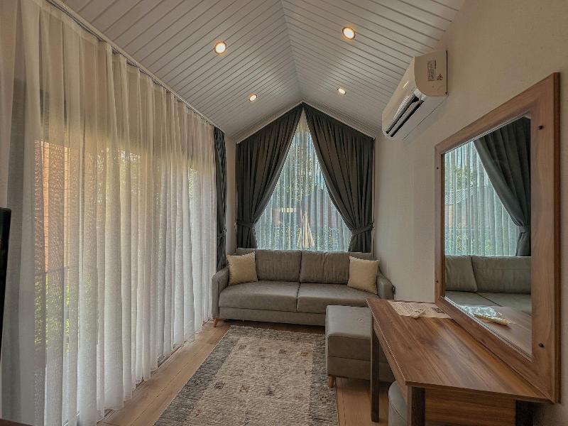 Baronet Tiny House Boutique Hotel image