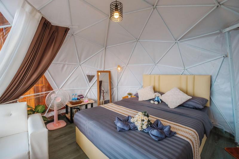 Long Hak Khao Camping Phu Chi Fa image