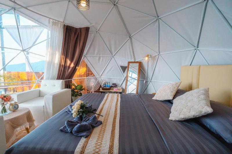 Long Hak Khao Camping Phu Chi Fa image