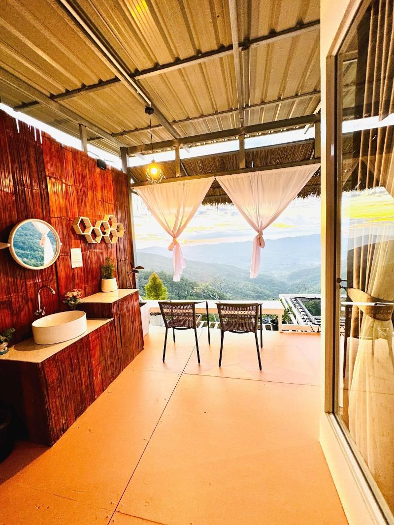 Long Hak Khao Camping Phu Chi Fa image