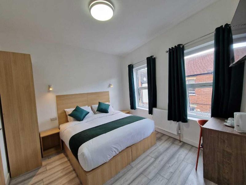 Crown House image