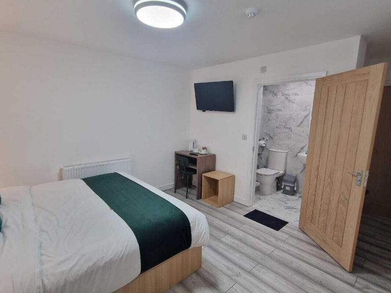 Crown House image