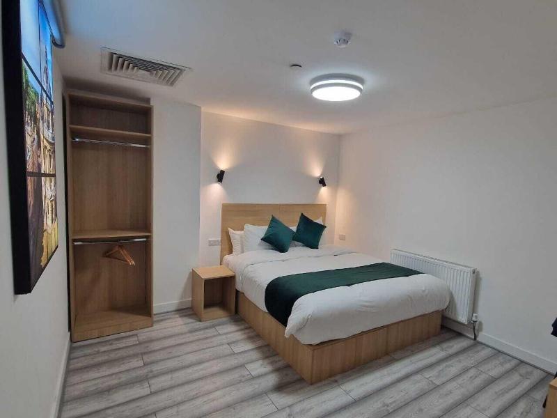 Crown House image