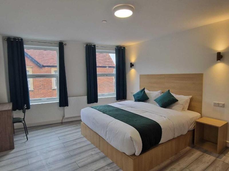 Crown House image