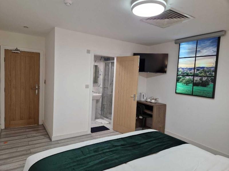 Crown House image