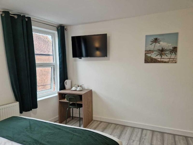 Crown House image