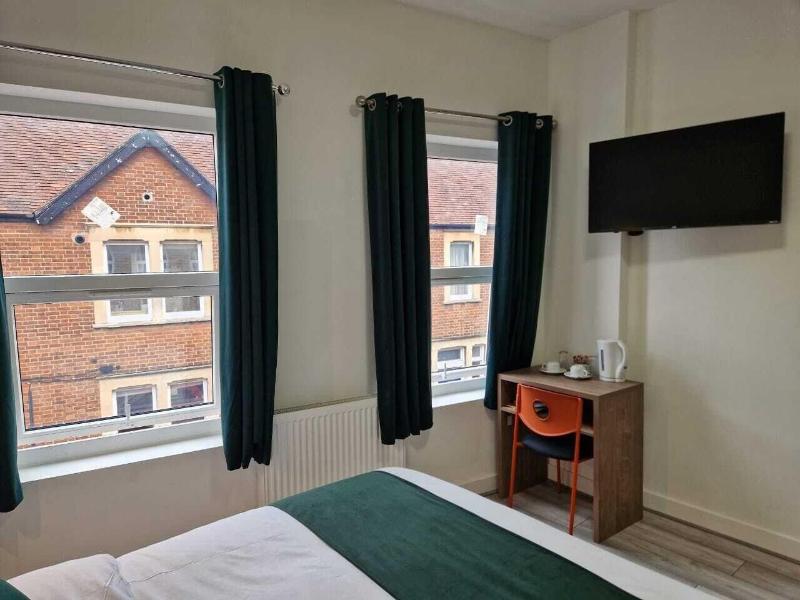 Crown House image