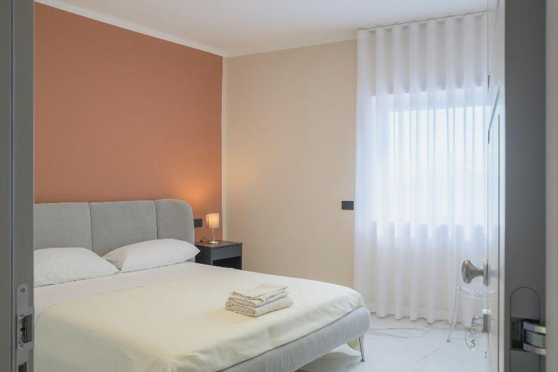 Aphrodite House image