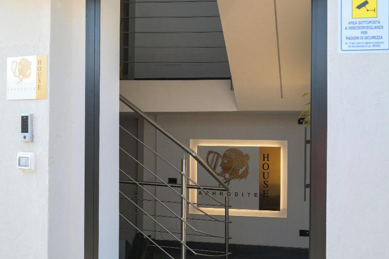 Aphrodite House image