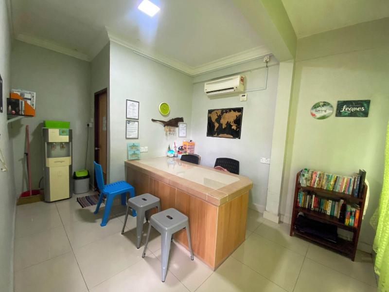 Oyo 91002 D Qamar Motel image