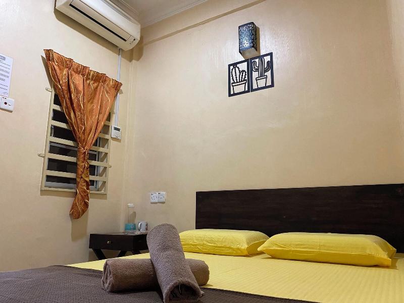 Oyo 91002 D Qamar Motel image