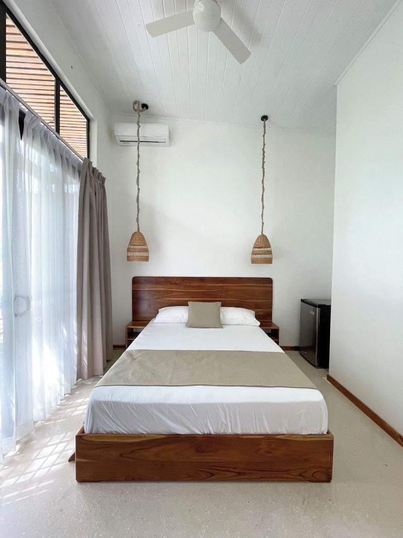 Mar Bota Nico Avellanas Beach Hotel image