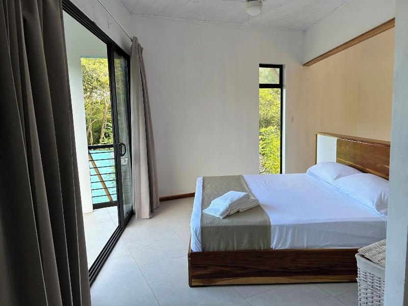 Mar Bota Nico Avellanas Beach Hotel image