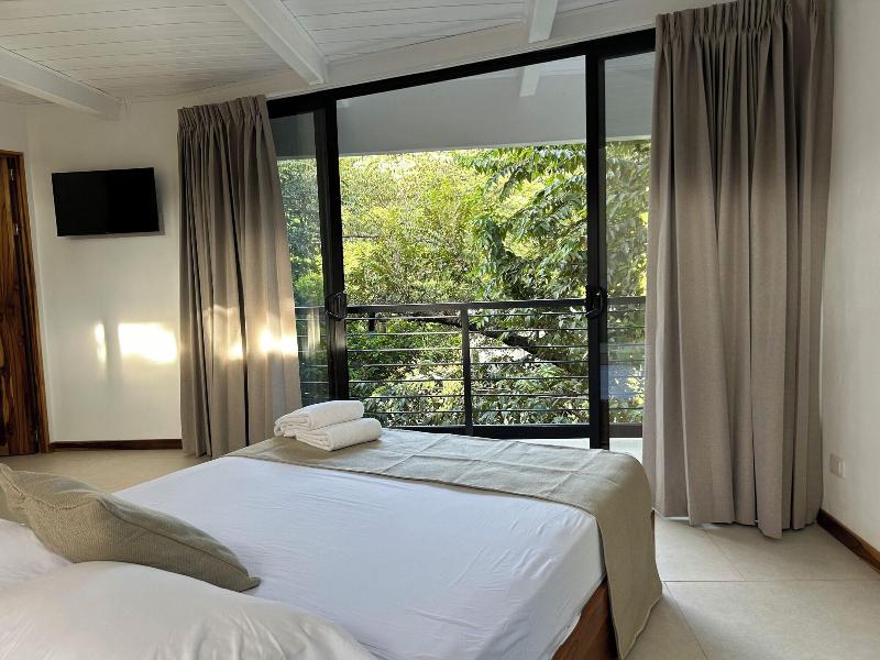 Mar Bota Nico Avellanas Beach Hotel image