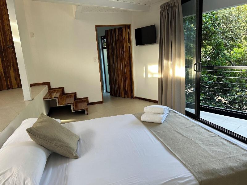Mar Bota Nico Avellanas Beach Hotel image