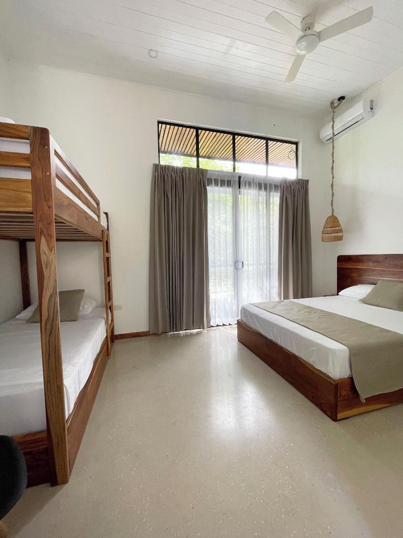 Mar Bota Nico Avellanas Beach Hotel image