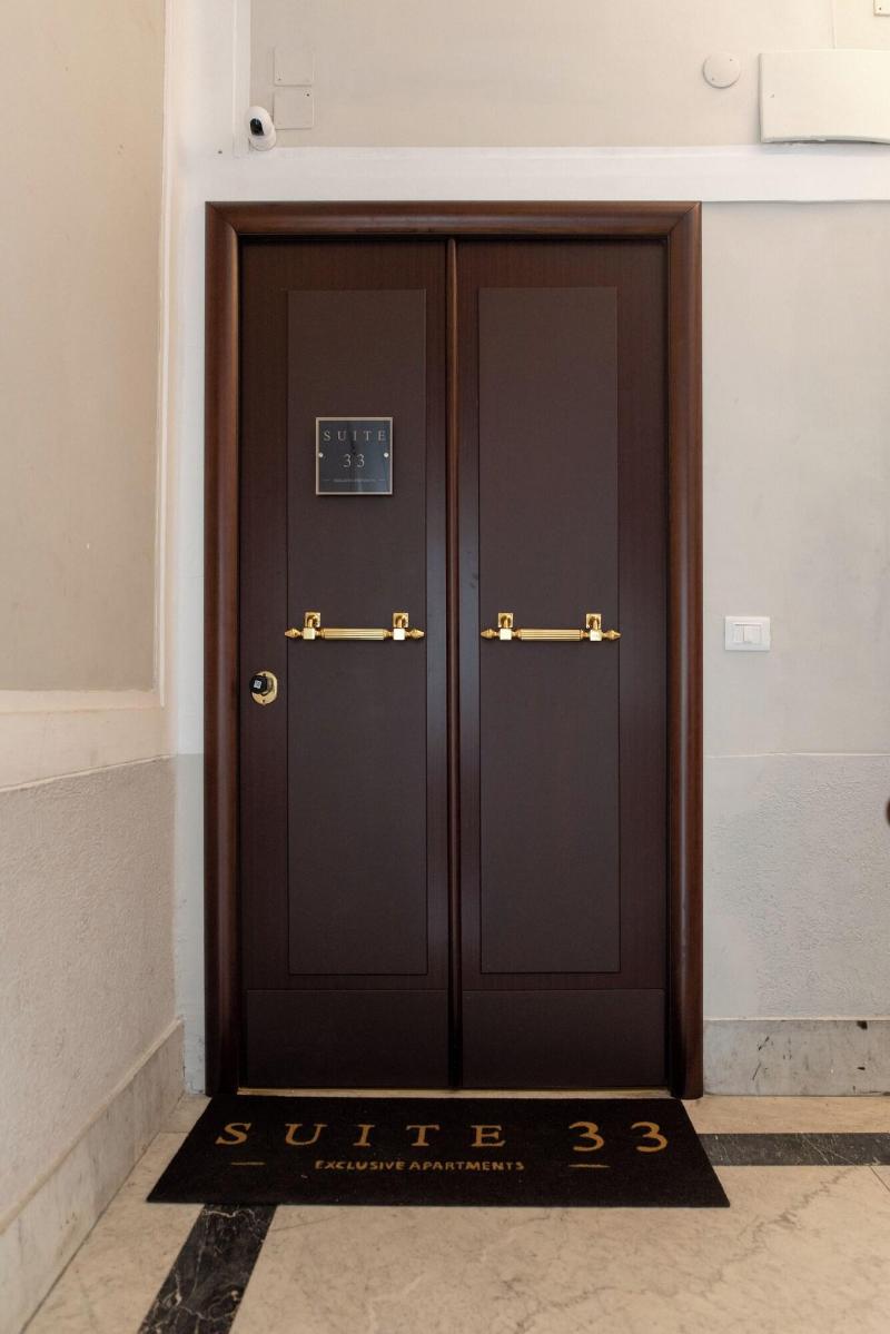 Suite 33 image
