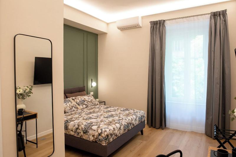 Suite 33 image