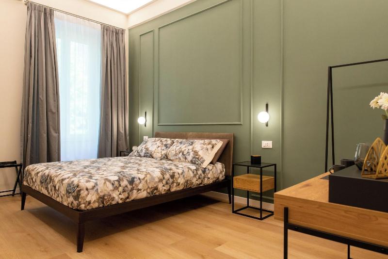 Suite 33 image