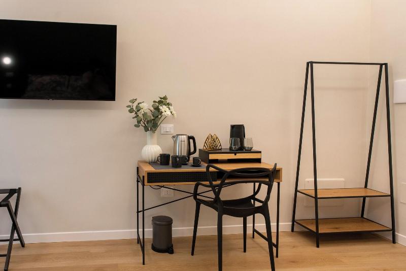 Suite 33 image