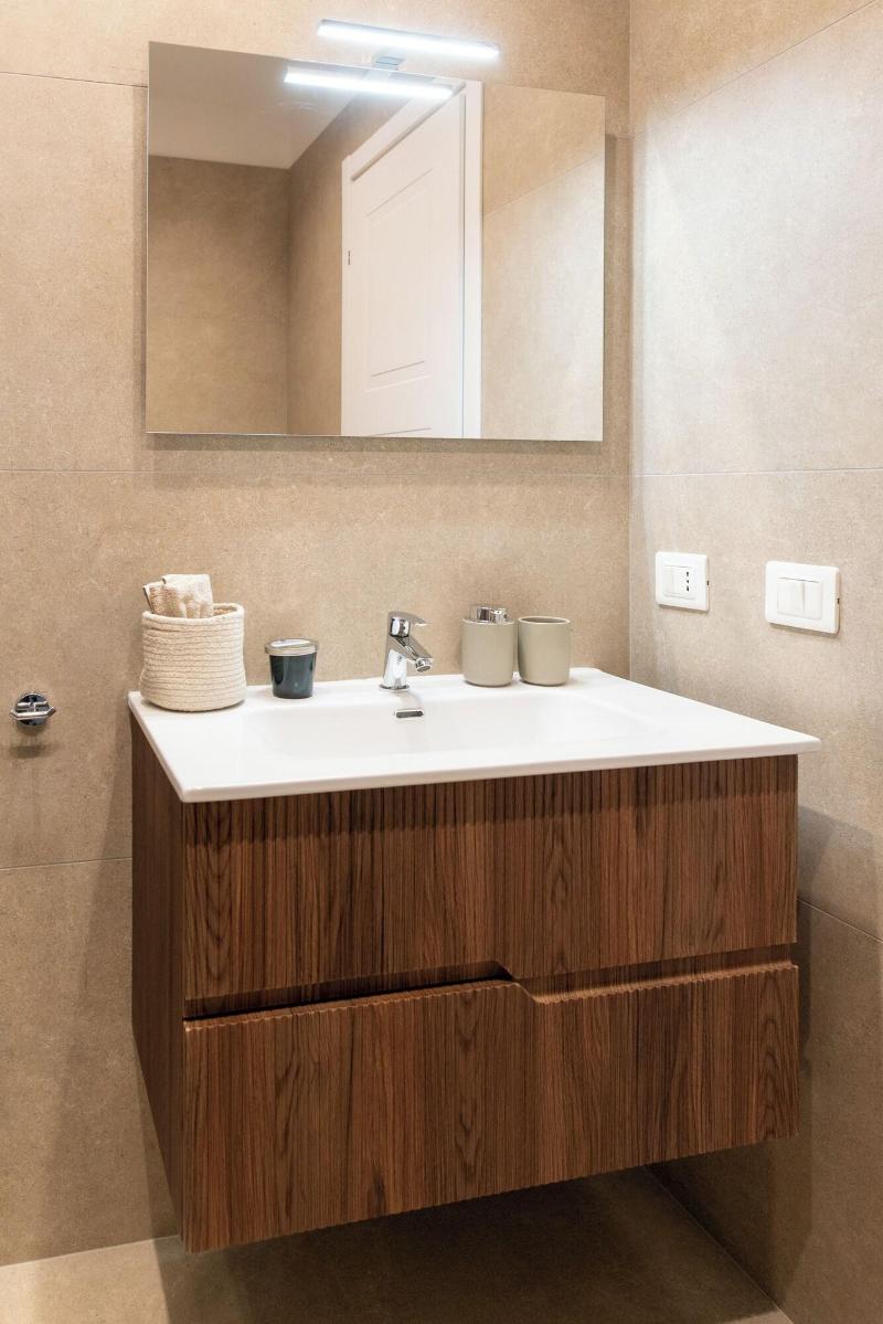 Suite 33 image