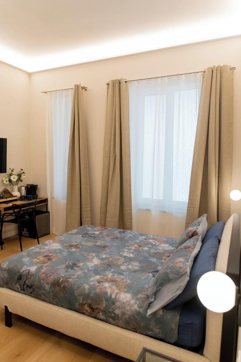Suite 33 image