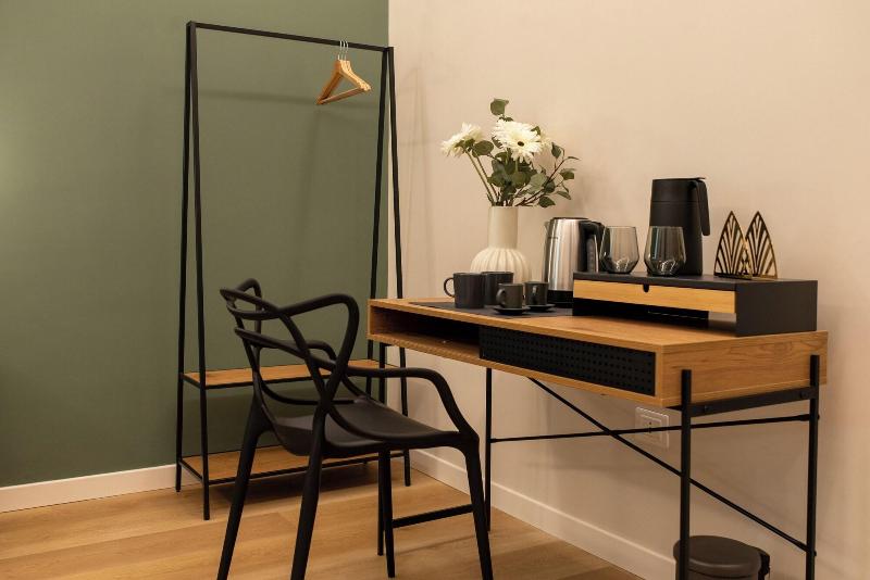Suite 33 image