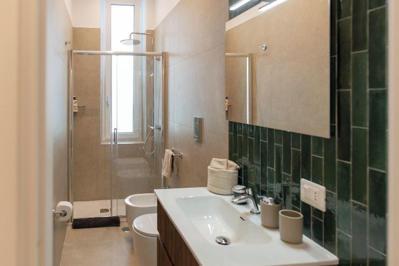 Suite 33 image