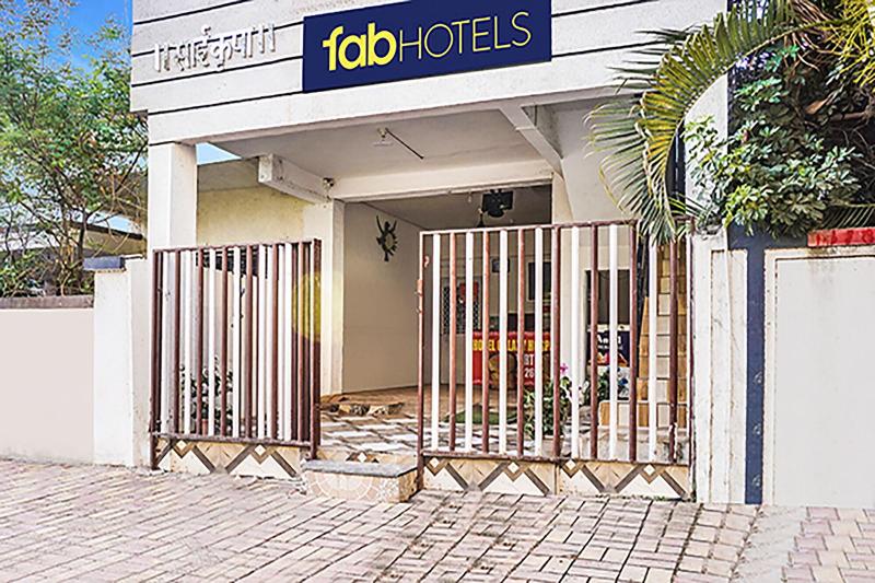 Fabhotel Galaxy Airport Inn image