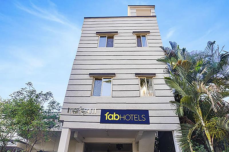 Fabhotel Galaxy Airport Inn image