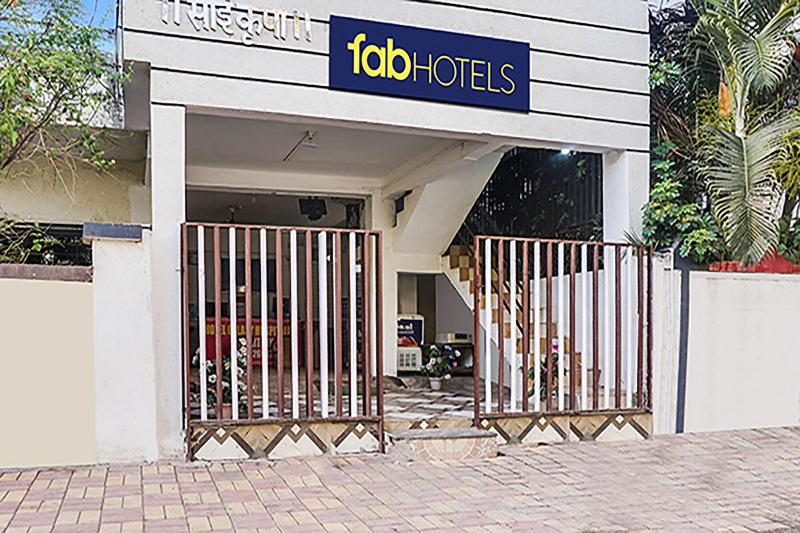 Fabhotel Galaxy Airport Inn image